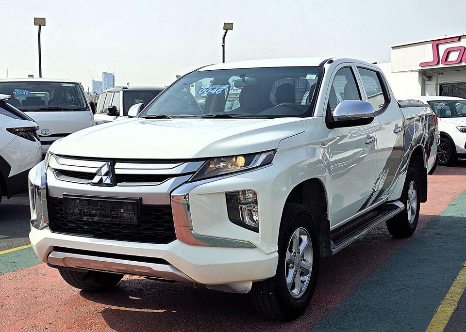 Mitsubishi L200 Used Mitsubishi58 L200 GLX 2.4L Petrol M/T 4*4 GCC White Color 2022 Model