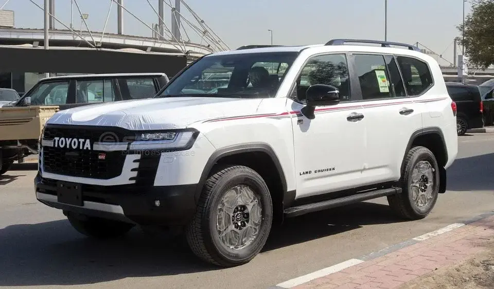 Toyota Land Cruiser (LC300) GR-Sport, 3.3L Turbo Diesel 4WD 10-Speed Automatic 2026 Model for Export