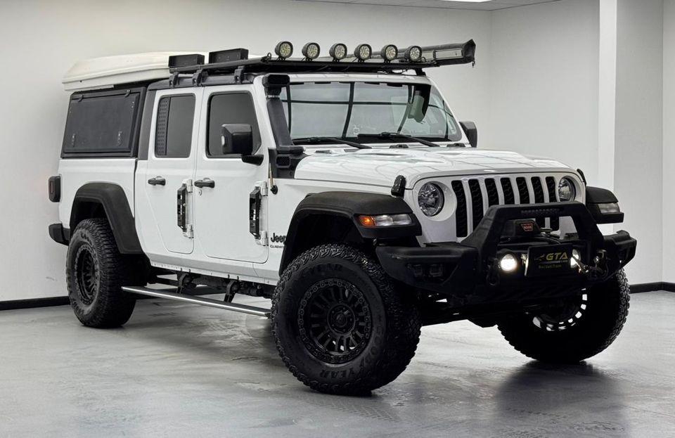 Jeep Gladiator 2021 Jeep Gladiator Sport, 2027 Jeep Warranty, Full Jeep Service History, Carbon Fiber Interior, GCC