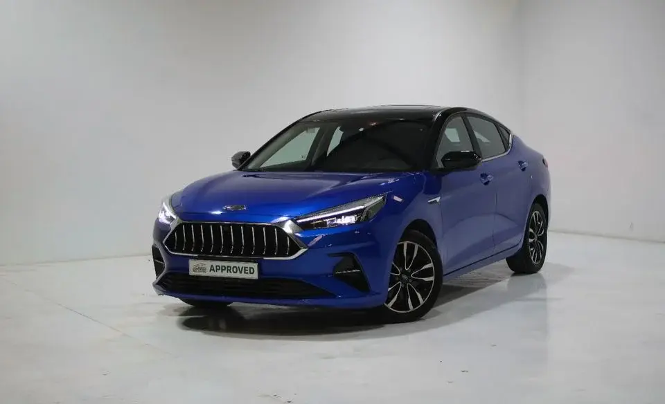 JAC J7 BLUE WITH BLACK TOP