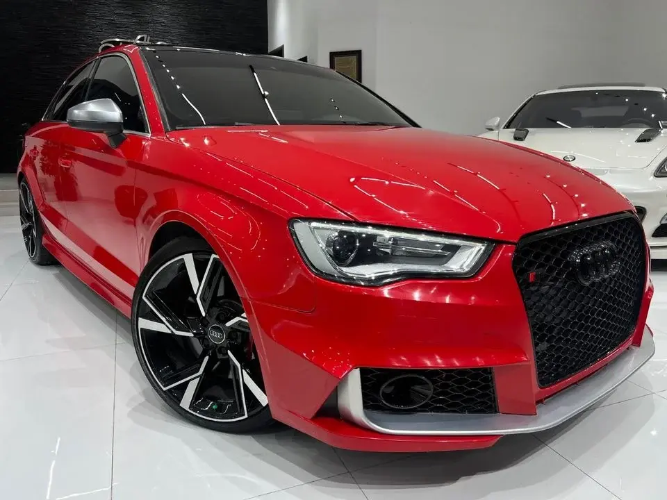 Audi S3 TFSI quattro 2.0L