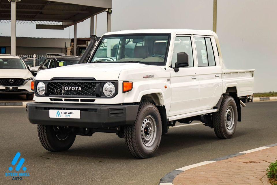 Toyota Land Cruiser Pick Up Double-Cab LC 79 2.8L Turbo DSL GCC Specs 4WD MT Heavy Duty Workhorse Export Ready