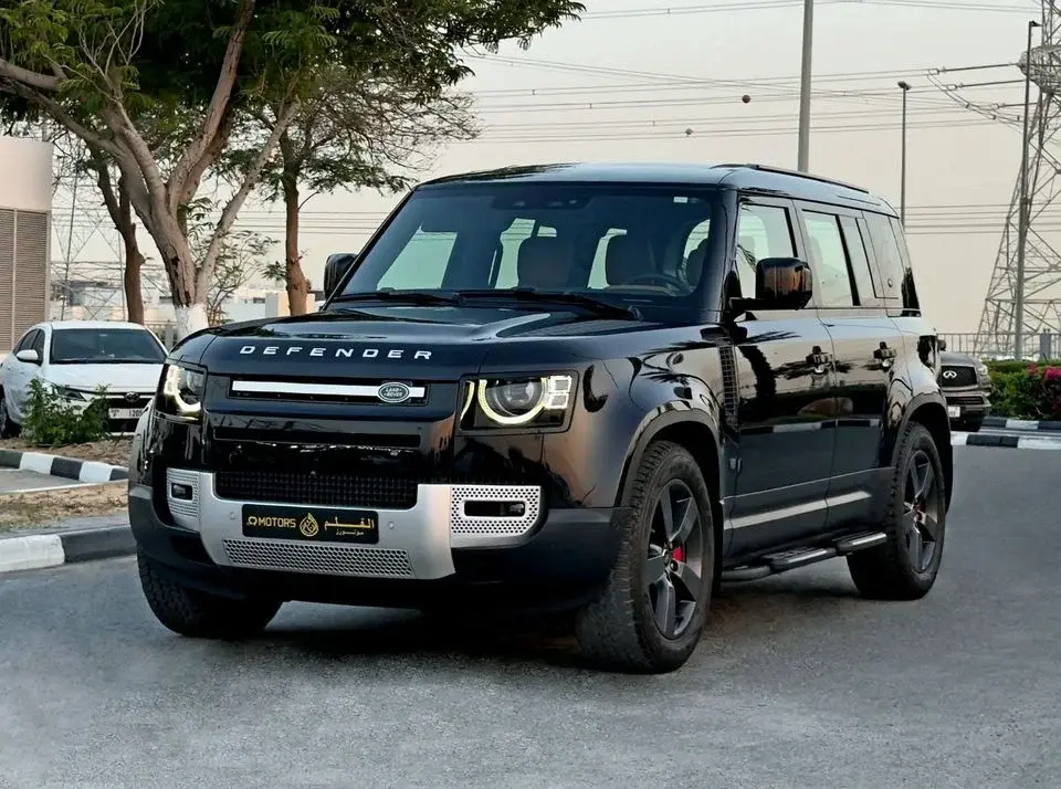 Land Rover Defender P400 110 HSE 3.0L (5 Seater)