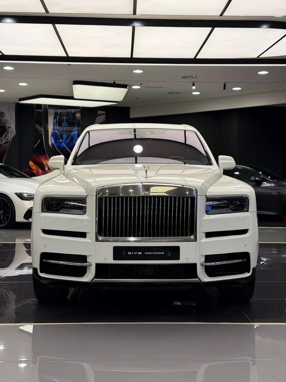 Rolls-Royce Cullinan GCC MINT CONDITION