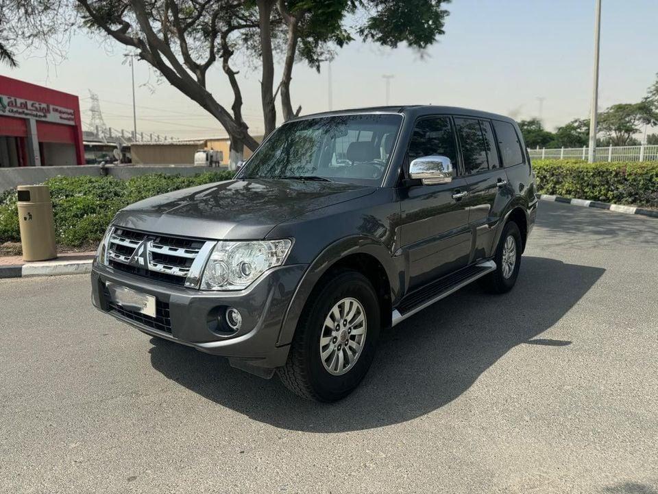 Mitsubishi Pajero GLS Mid 3.5L (189 HP) (5 Seater)