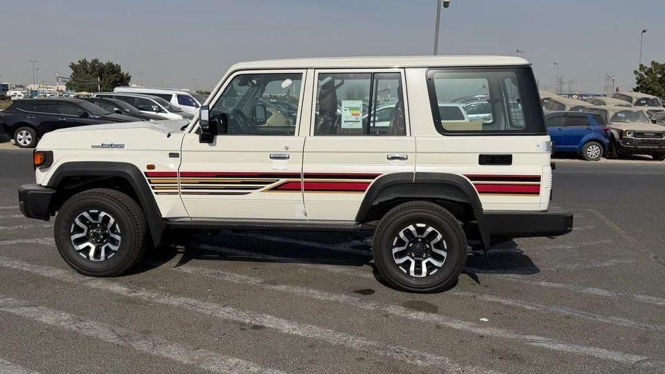 Toyota Land Cruiser 70 Toyota Land Cruiser hard Top LC76 2.8 AT full option Oman 2025