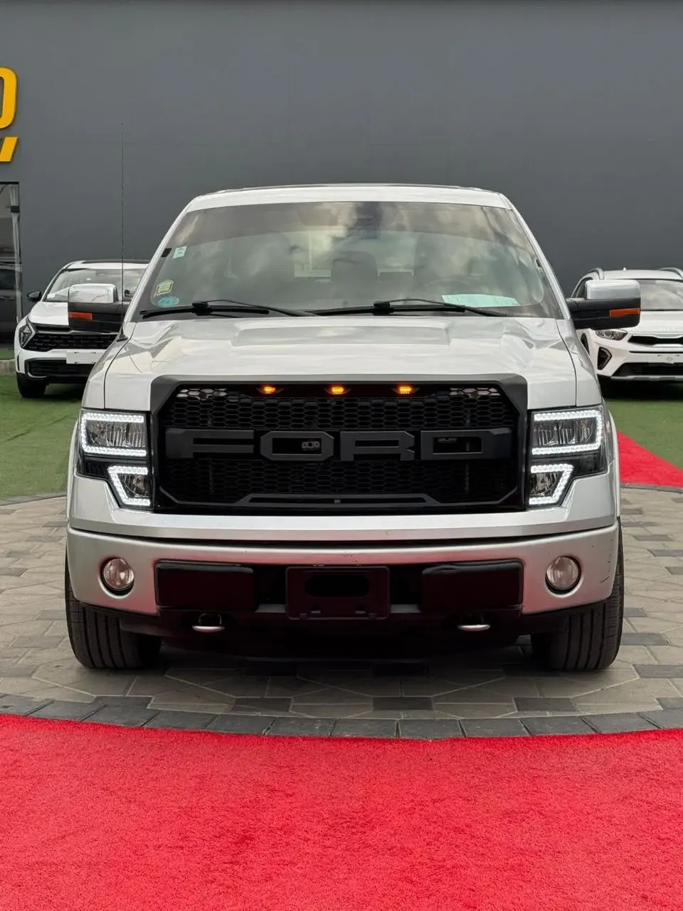 Ford F 150 FORD F-150 PLATINUM - THE APEX OF LUXURY & POWER