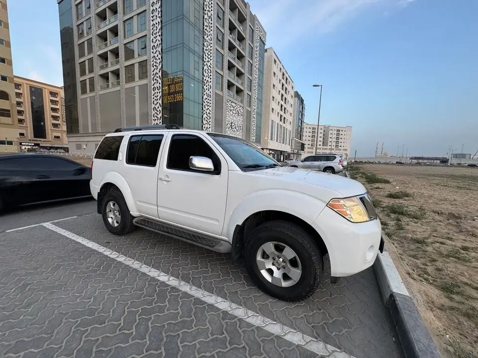 Nissan Pathfinder S 3.5L