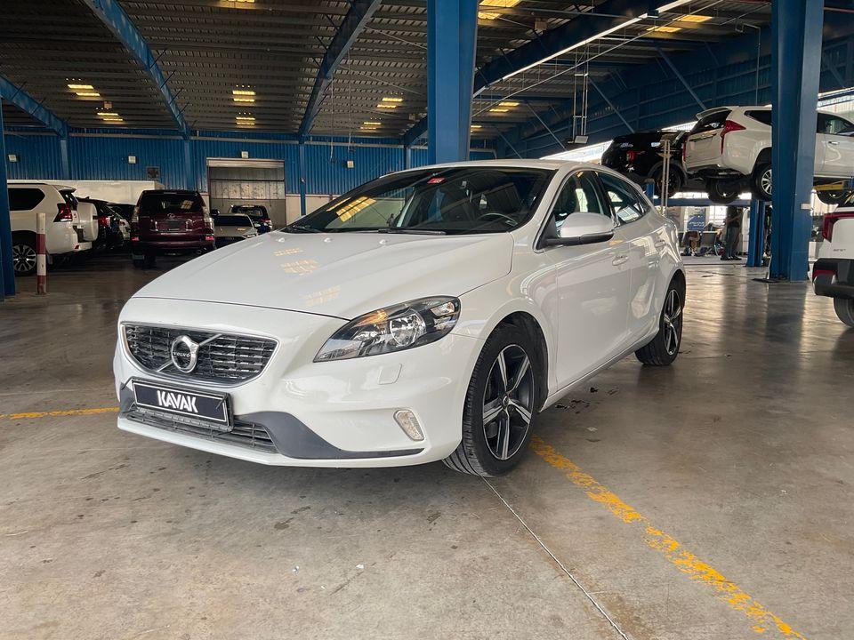 Volvo V40 T3 R-Design upto AED 20,000 Ramadan Discount Guaranteed Warranty 0 Down Payment