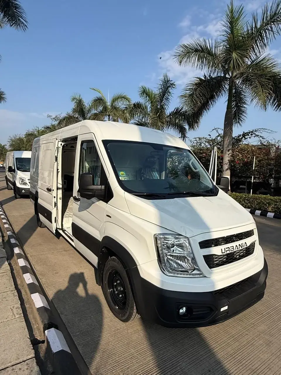 Force Urbania FORCE URBANIA CARGO VAN – BRAND NEW – GCC SPEC Spacious and reliable cargo van powered by a 2.6L tu
