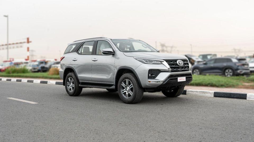 Toyota Fortuner 2026 Toyota Fortuner VX 4.0L AT petrol (Silver-Tan)