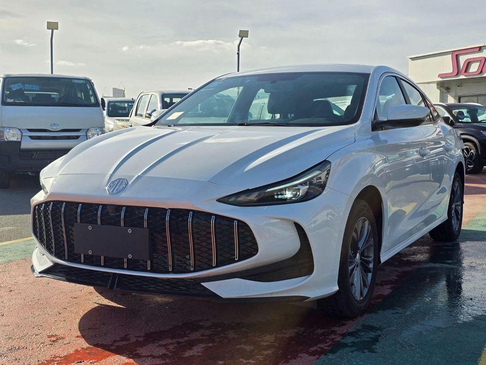 MG 5 MG 5 LUXURY 180DVVT 1.5L A/T FWD White Color 2025 Model