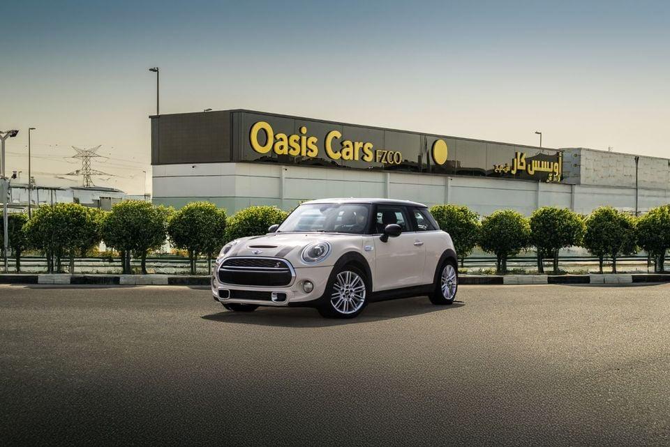 Mini Cooper S GCC Specs 2014 Low Mileage Perfect Condition 2.0L Turbo 4 Cylinders