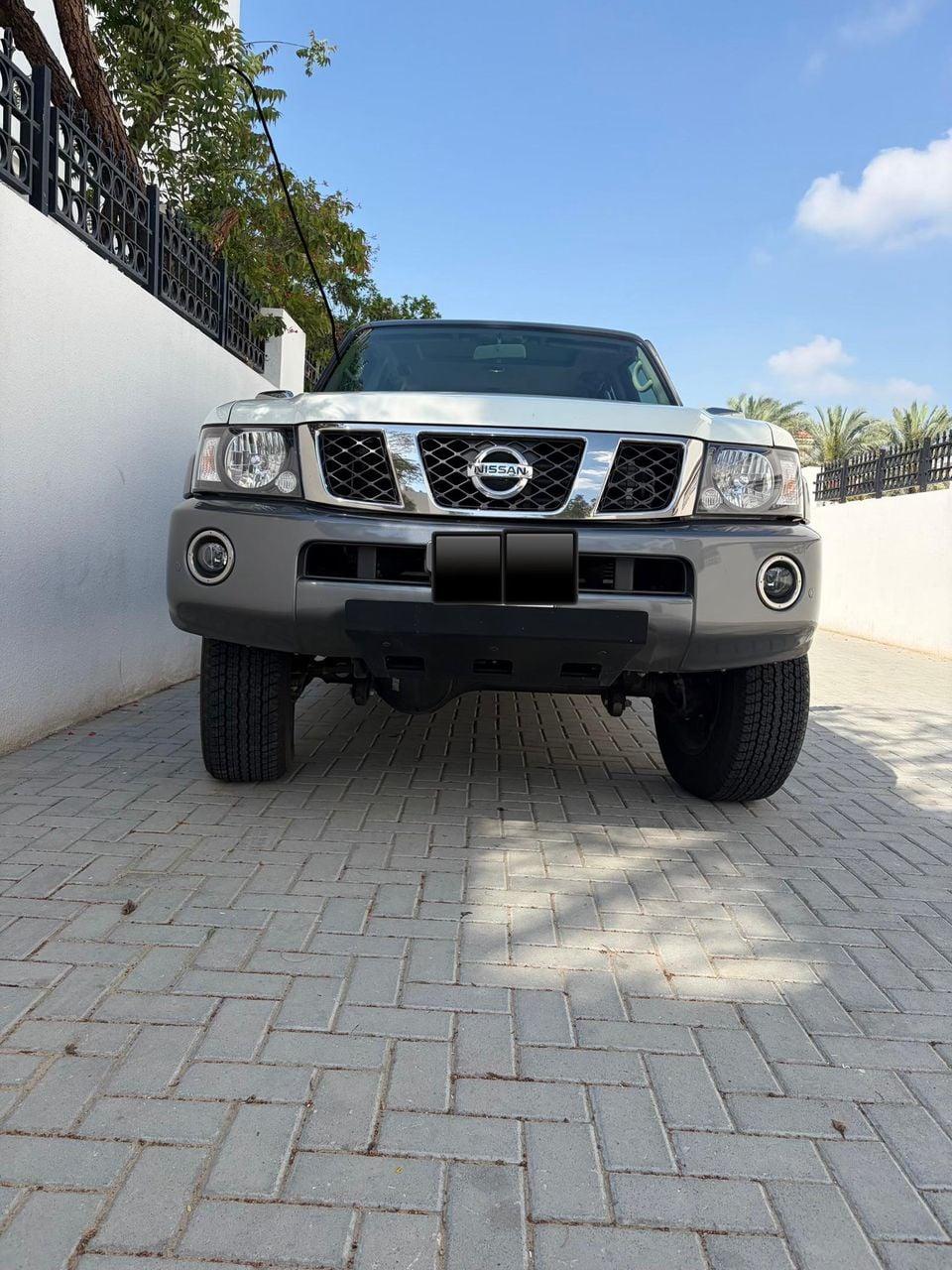 Nissan Patrol Super Safari Al Ostoura