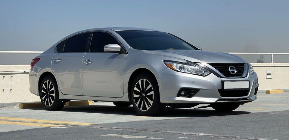 Nissan Altima 2.5 SL (Special Luxury) 4CYL