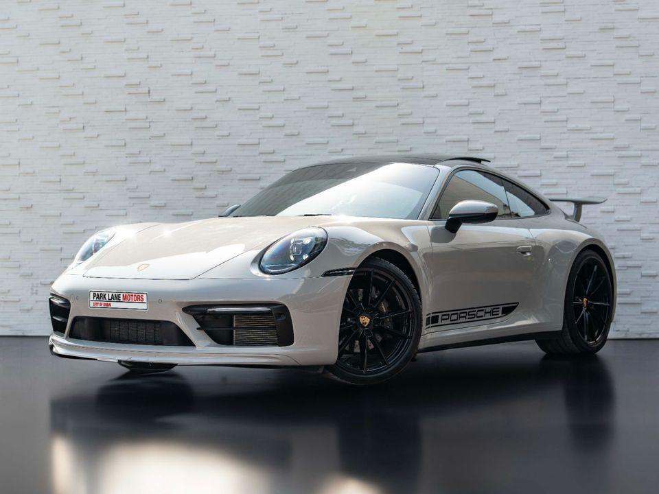 Porsche 911 Carrera 3.0L (444 HP) Coupe