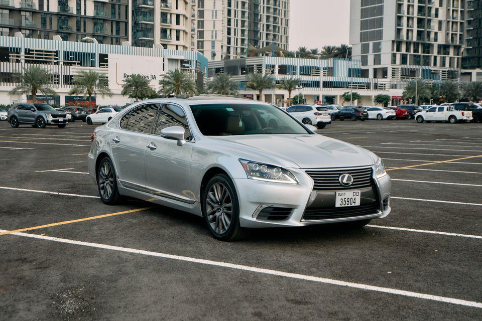 Lexus LS460 L 4.6L