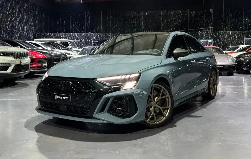 Audi RS3 quattro 2.5L Sedan