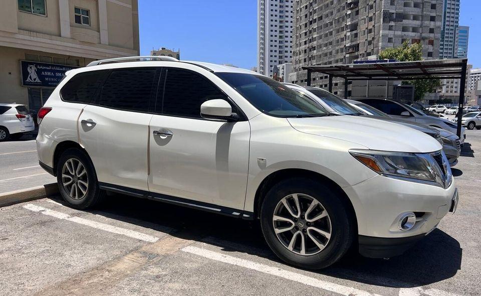 Nissan Pathfinder SV