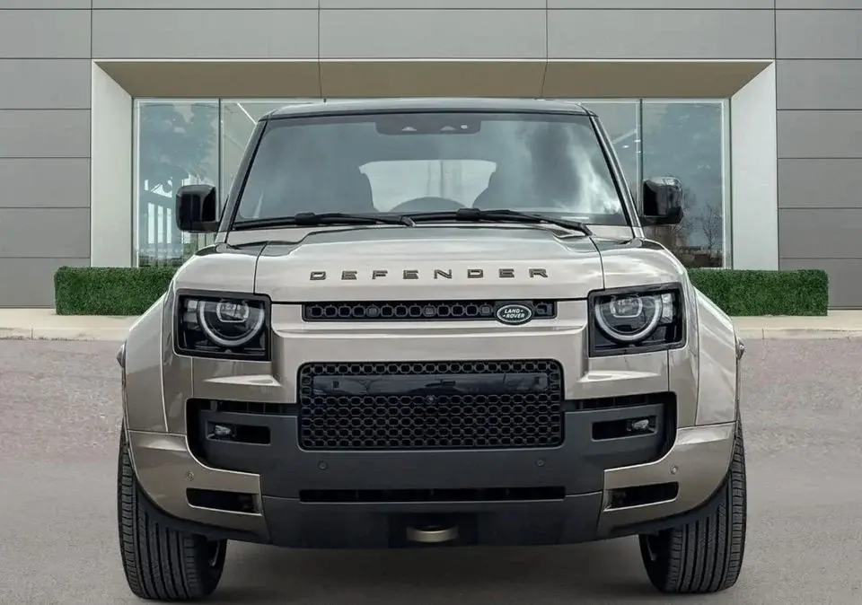 Land Rover Defender 110 635 OCTA V8 2026