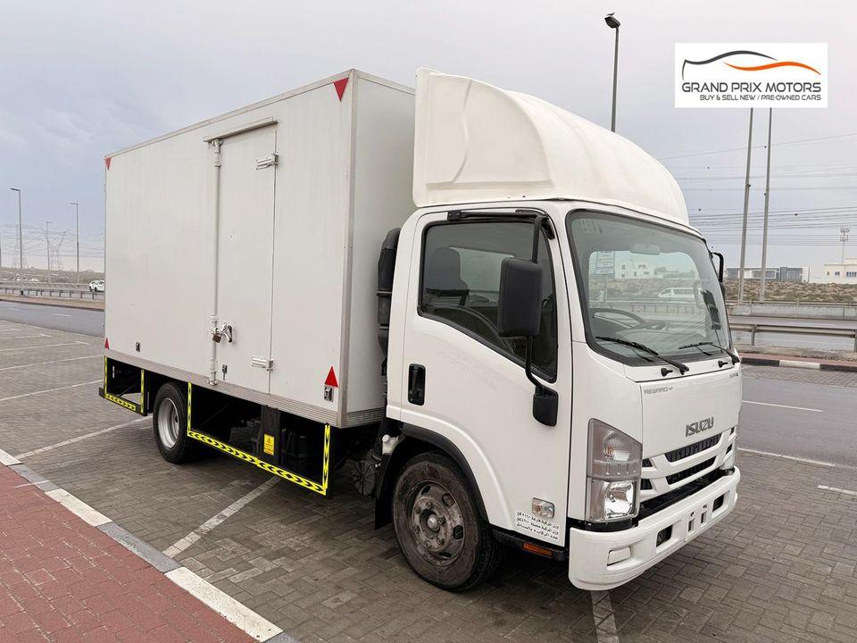 Isuzu NPR Isuzu NPR 14Ft