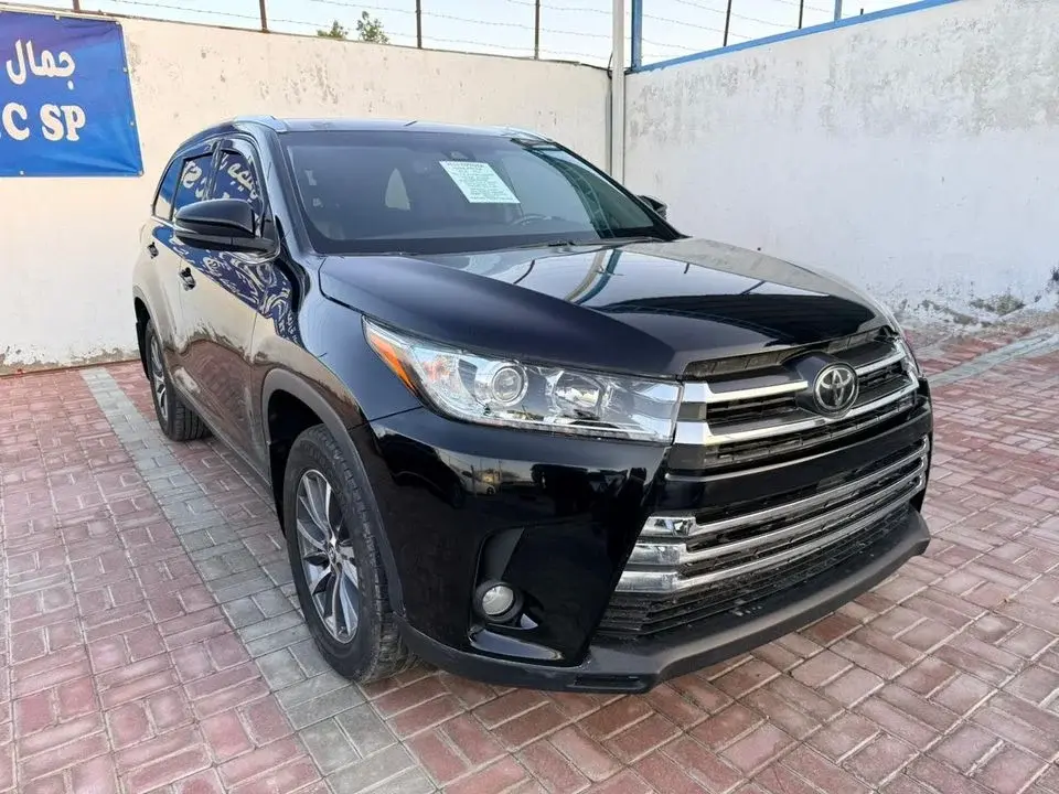 Toyota Highlander 2019 Toyota Highlander XLE 4x4 AWD Full Option