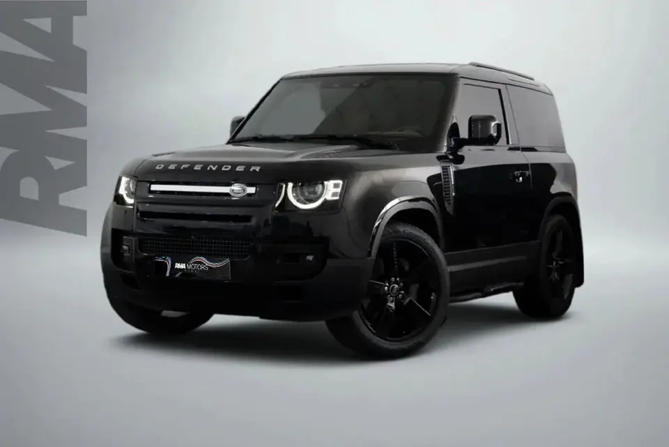 Land Rover Defender P400 90 HSE 3.0L (6 Seater)