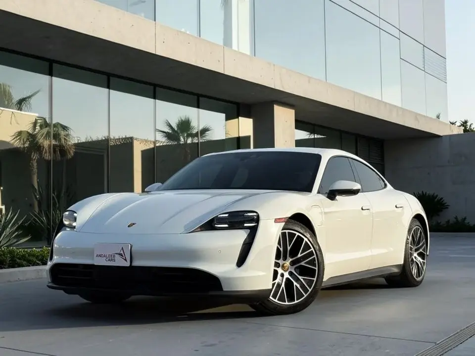 Porsche Taycan Base AED 3,030 P.M 0% DOWN PAYMENT PORSCHE TAYCAN EV 2022