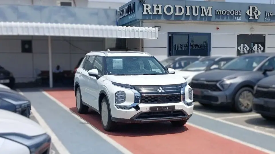 Mitsubishi Outlander M Line 2.5L Petrol FWD 2026YM