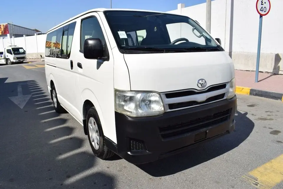 Toyota Hiace Toyota Hiace Bus 13 seater, model:2013. Excellent condition