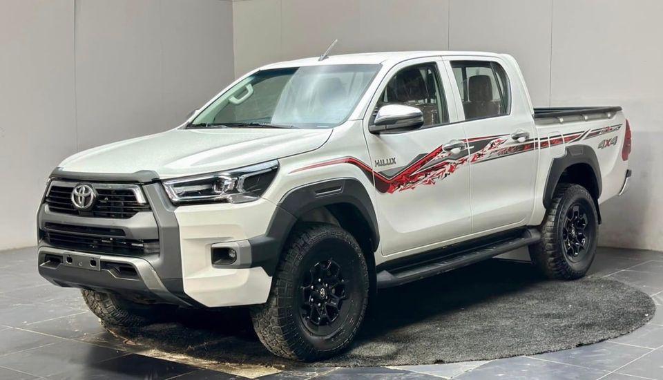 Toyota Hilux 2022 Model V4 2.8L Diesel Engine Full Option Very Perfect Condition