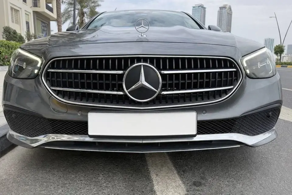 Mercedes-Benz E200 220d