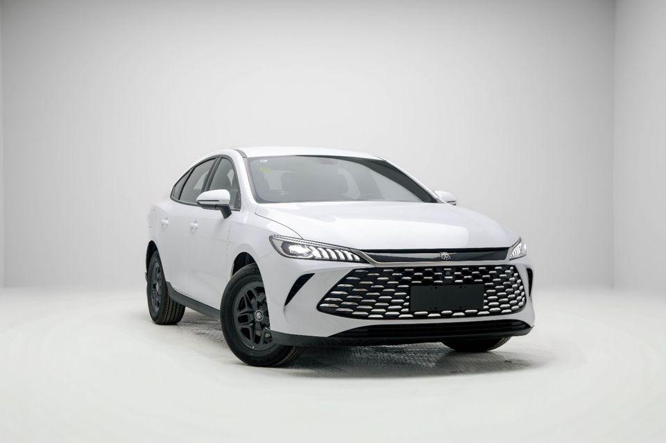 BYD QIN PLUS DM-i Progressive 1.5L - White Inside Black Export Only