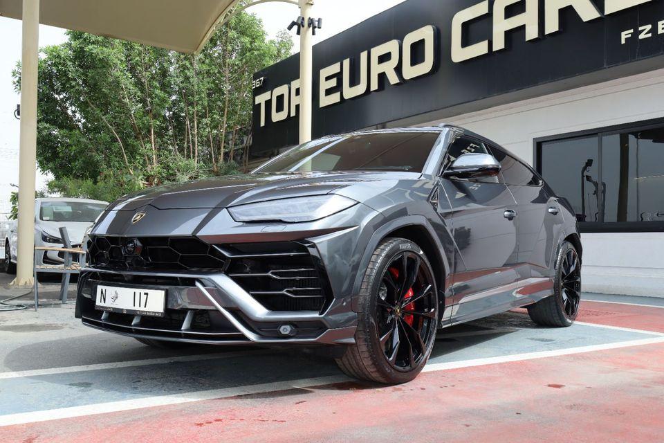 Lamborghini Urus STD 4.0T V8