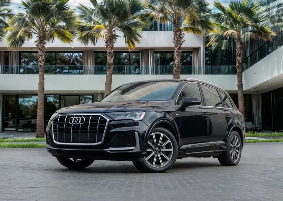 Audi Q7 Q7 S-Line 3,721 P.M 0% Downpayment Audi Q7 3.0L S-Line Perfect Condition!