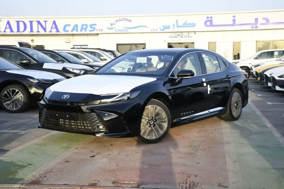 Toyota Camry 2026 Toyota Camry 2.5L LE HEV GCC ! Saudi Spec ! ( Ready Stock )
