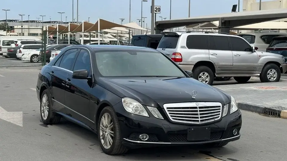 Mercedes-Benz E300
