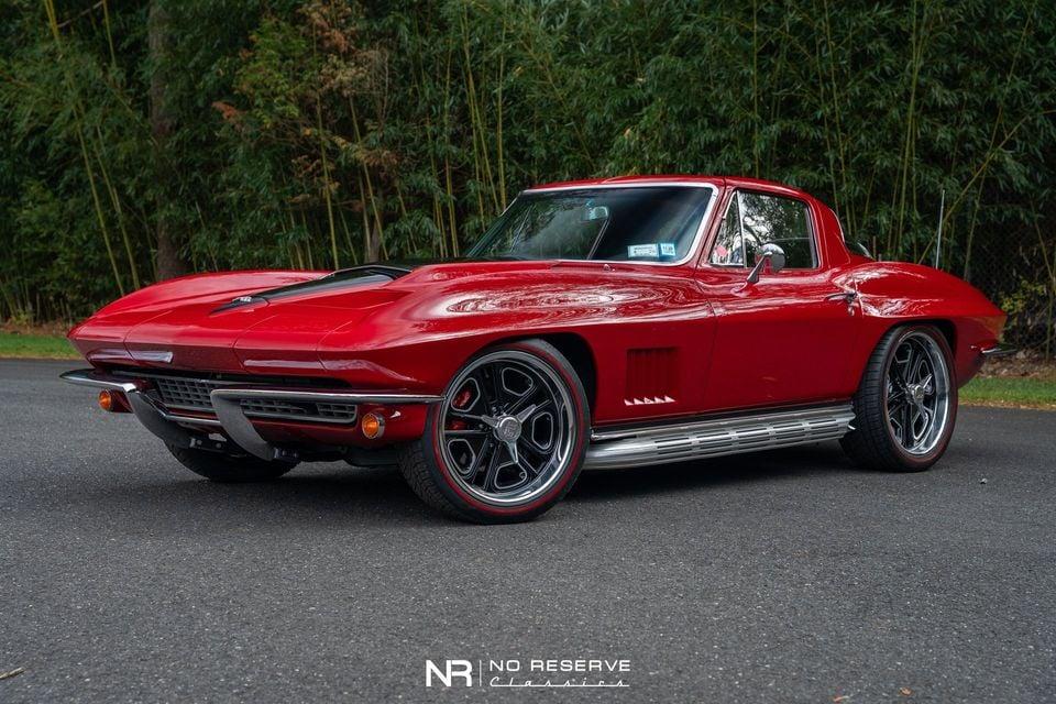 Chevrolet Corvette ZZ502 6 Speed Widebody Restomod