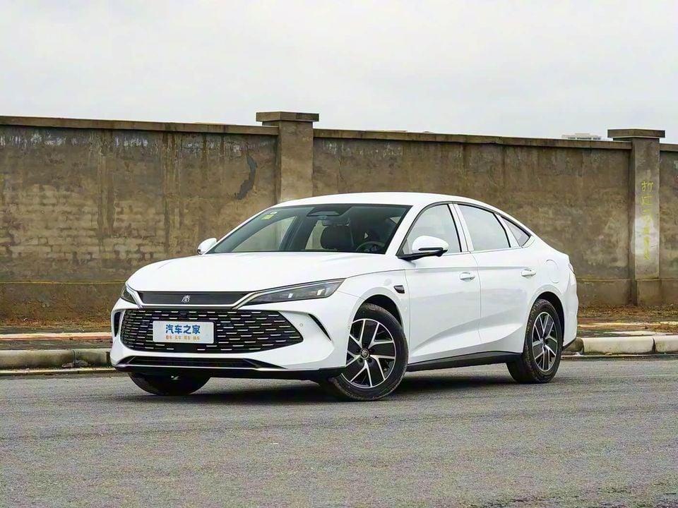BYD Qin L DM-i BYD Qin L 2025 DM-i 128KM Leading Edition 2025 MODEL
