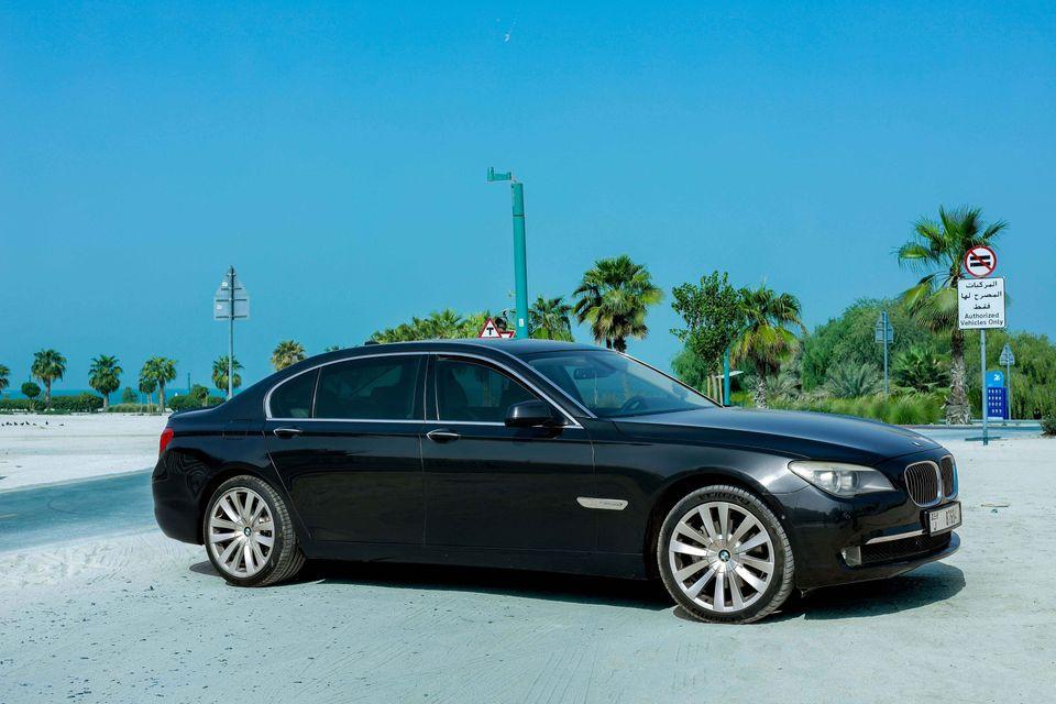 BMW 730Li Executive 4.0L (4 Door)