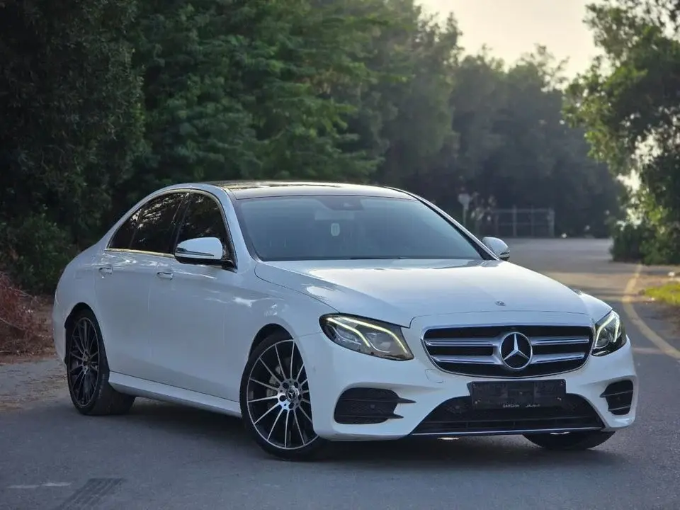 Mercedes-Benz E300 Premium + 2.0L MERCEDES E-300 2020 GCC // LOW MILEAGE // PERFECT CONDITION // FULL OPITION