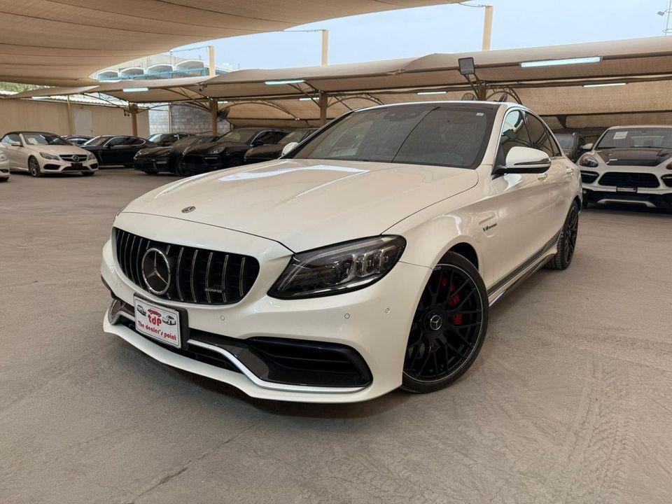 Mercedes-Benz C 63S AMG Std 4.0L Sedan FULL SERVICE HISTORY PEARL WHITE BURMESTER SOUND SYSTEM