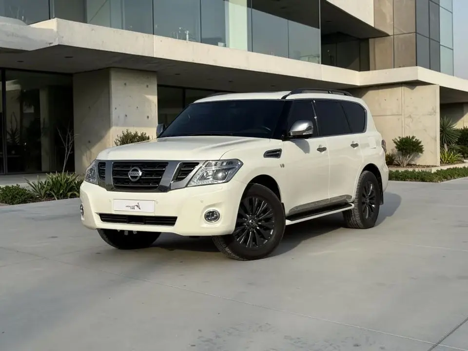 Nissan Patrol LE Platinum 5.6L AED 2,320 P.M 0% DOWN PAYMENT NISSAN PATROL PLATINUM 5.6L V8 4WD 2019 GCC