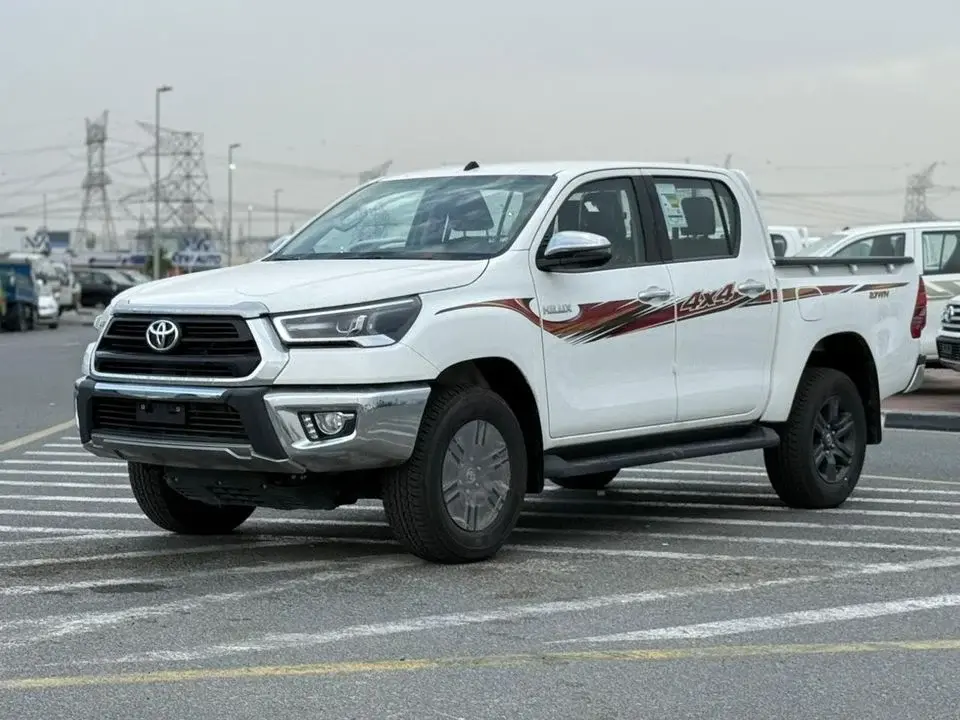 Toyota Hilux 2.7L GLX-S FULL WITH WIRLESS CHARGER AND COMPRESSOR OMANI