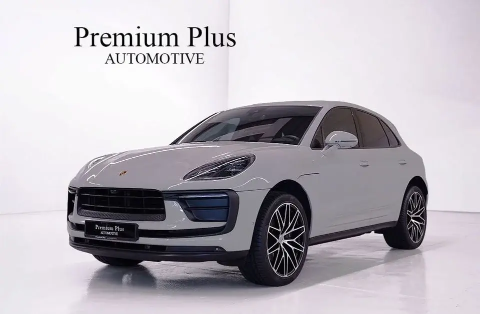 Porsche Macan Base 2025 Porsche Macan, 2027 Porsche Warranty, Sport Chrono Package, Very Low Kms, GCC
