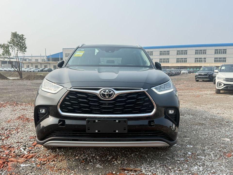 Toyota Highlander Hybrid 2.5L AWDSupreme Edition 7-Seater