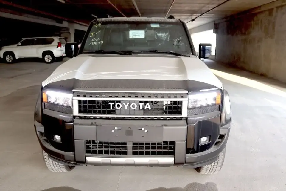 Toyota Prado TOYOTA PRADO / 2.8L DIESEL V4 / Only for Africa Special Price