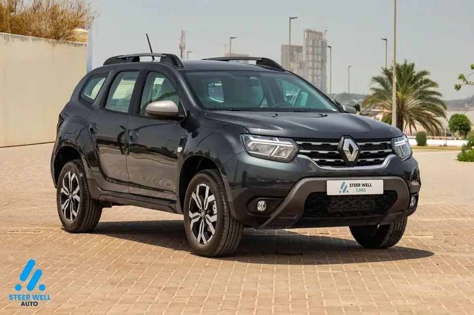 Renault Duster LE 1.6L 2025 GCC Specs CVT 17” Alloys 4 Airbags 7” Screen Apple CarPlay