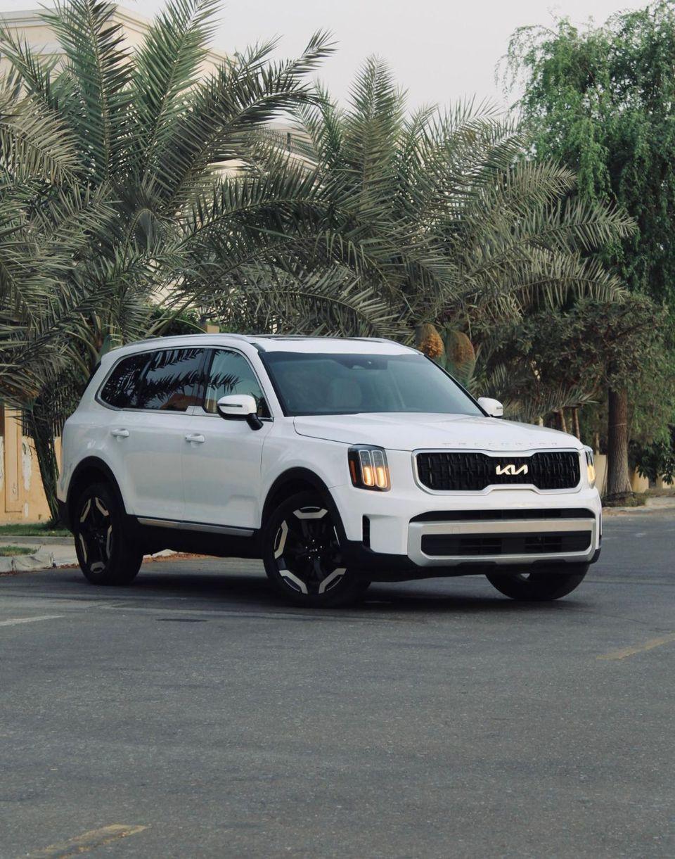 Kia Telluride The Kia Telluride is a popular 3-row, 7-8 seater midsize SUV, recognized for its luxurious, upscale