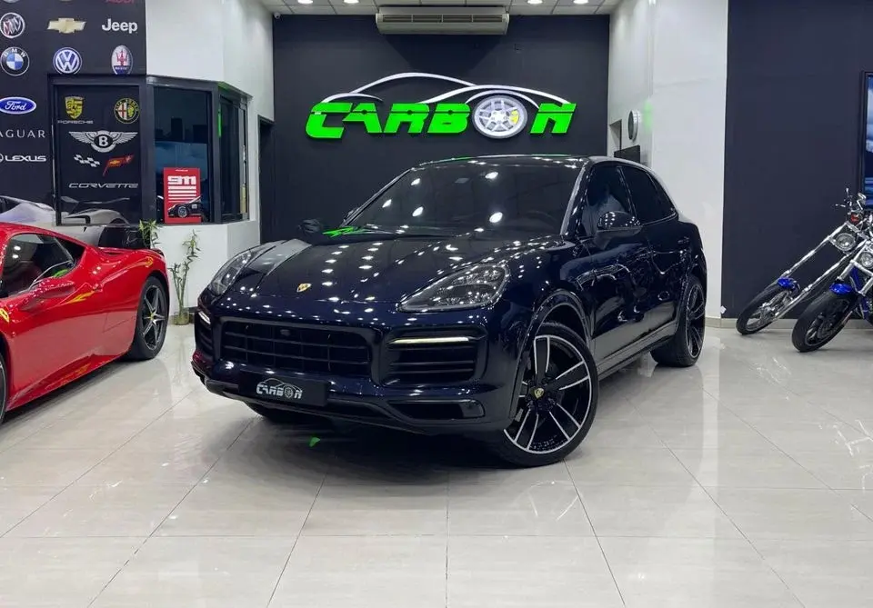 Porsche Cayenne Base